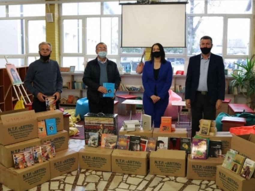 ​Bibliotekat e shkollave të Lipjanit pasurohen me 517 tituj të librave