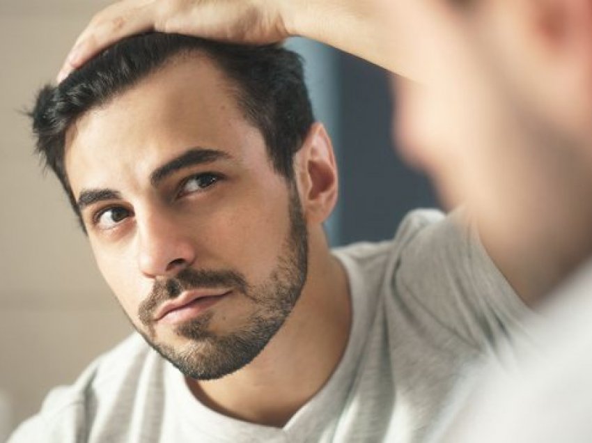 Rënia e flokëve si pasojë e stresit të shkaktuar nga pandemia