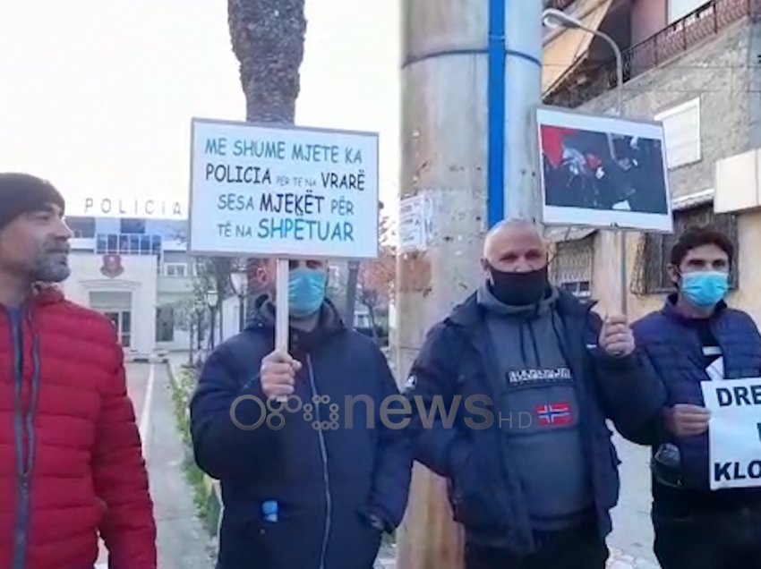 “Drejtësi për Klodianin”, 4 qytetarë protestojnë para policisë së Vlorës