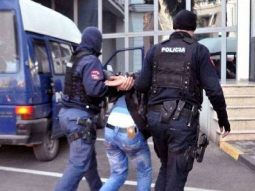 Aksion antidrogë në Vlorë, arrestohen 30 persona