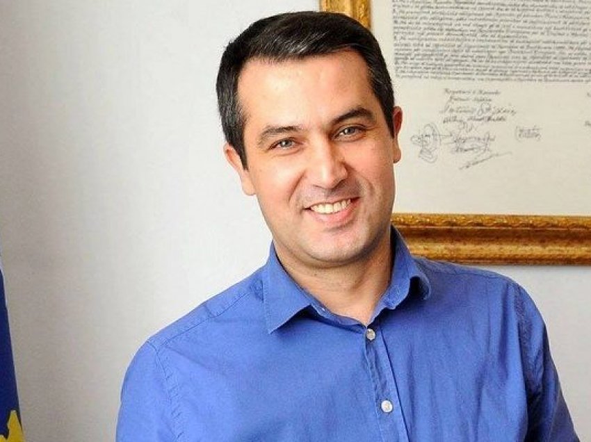Behramaj: Vjosa Osmani me Fake News po i krijon material Prokurorisë së Specializuar për ta përdorur kundër Thaçit