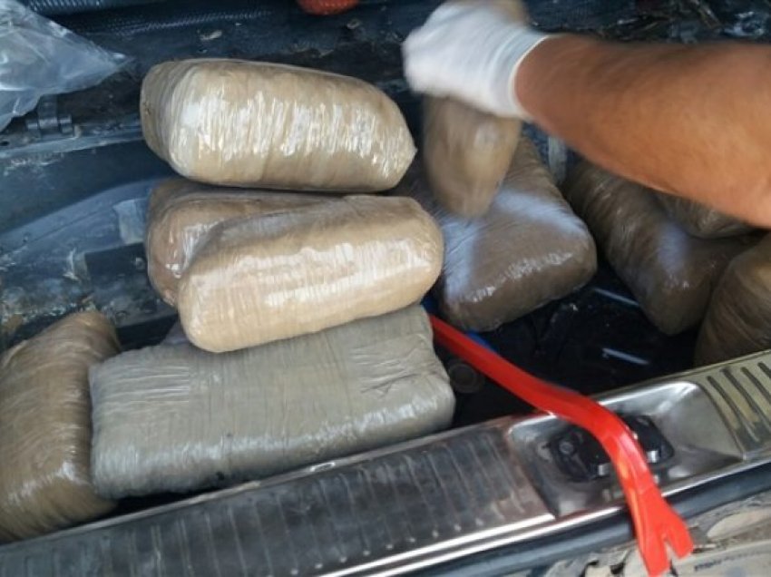 Policia e Maqedonisë konfiskon rreth 100 kilogramë marihuanë në pikën kufitare “Novo Sellë”