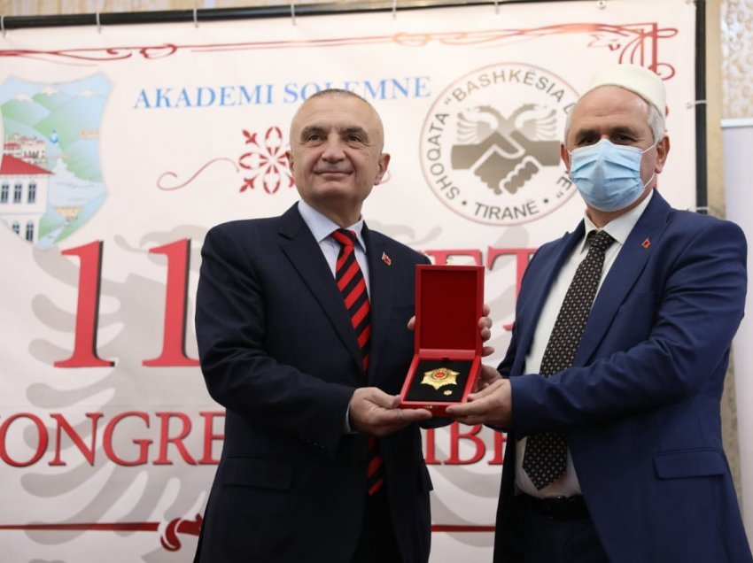 Presidenti Meta vlerëson Komunën e Dibrës së Madhe me Titullin “Kalorës i Urdhrit të Skënderbeut” dhe disa figura të shquara patriotike me rastin e 111 vjetorit të Kongresit të Dibrës