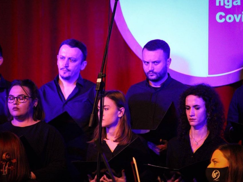 ​Mbahet koncert në nderim të qytetarëve të vdekur nga COVID-19 në Gjilan