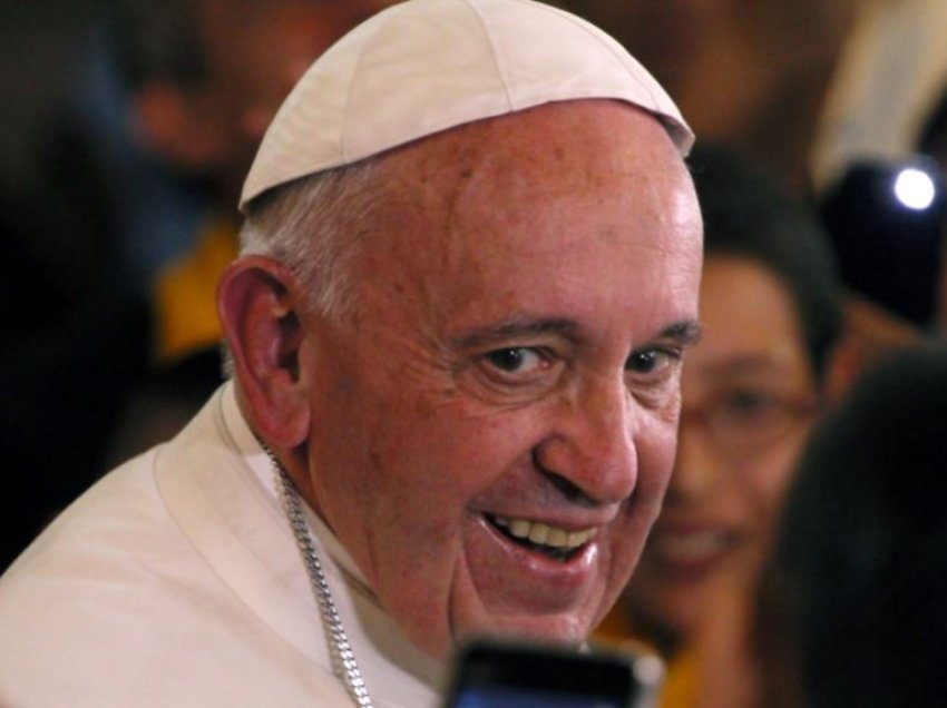 Papa Françesku shpreh dëshirën të vizitojë Libanin dhe Sudanin Jugor