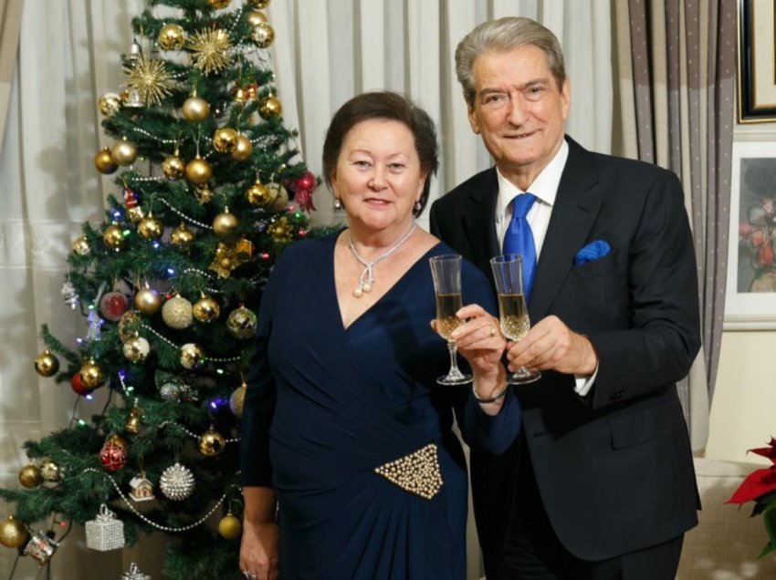Urimi i Berishës: Magjia e Krishtlindjes të shndërrohet në frymëzim, mbarësi dhe suksese