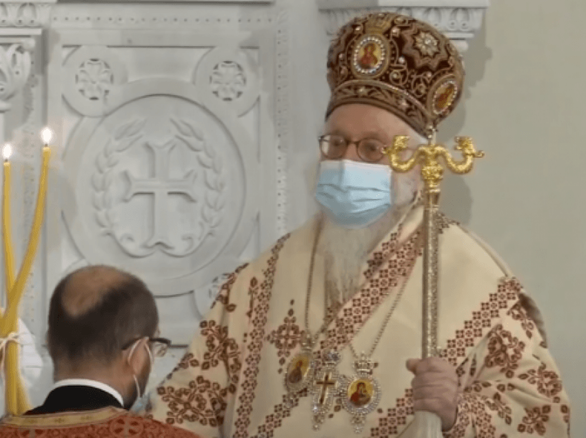 Kryepeshkopi Anastas drejton meshën e Krishtlindjes në Katedralen Ortodokse ”Ngjallja e Krishtit”