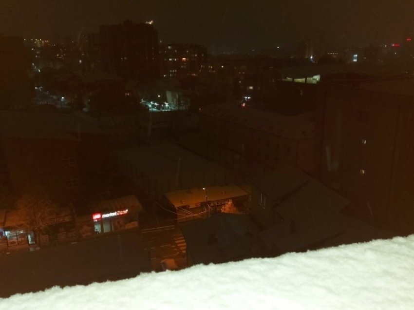 ​Bora mbulon Prishtinën