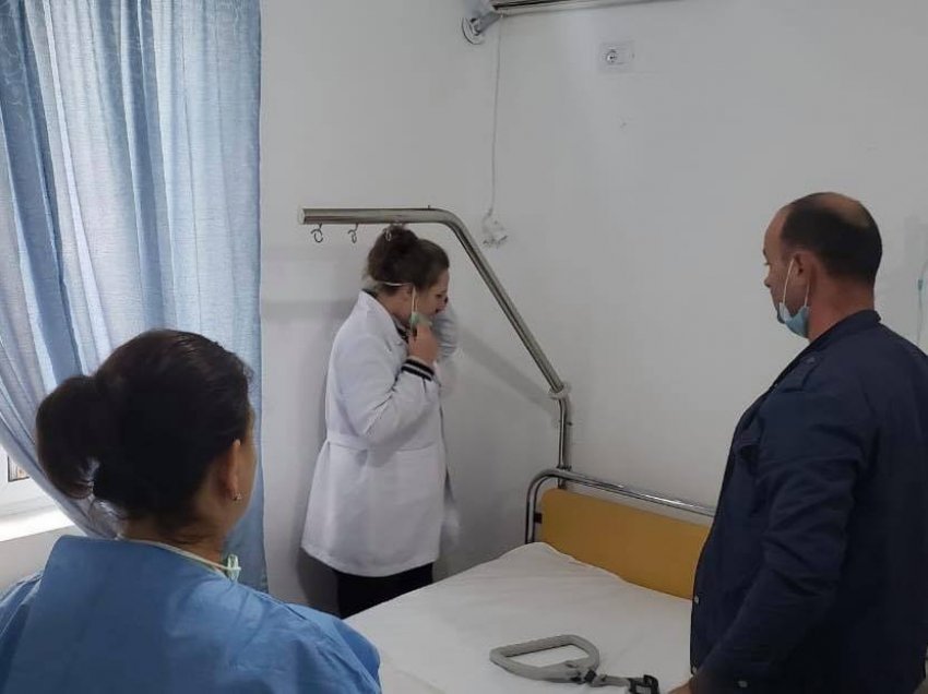 Pajisje spitalore shtesë për spitalin e Sarandës dhe Delvinës, ndihmë edhe për bashkitë e tjera