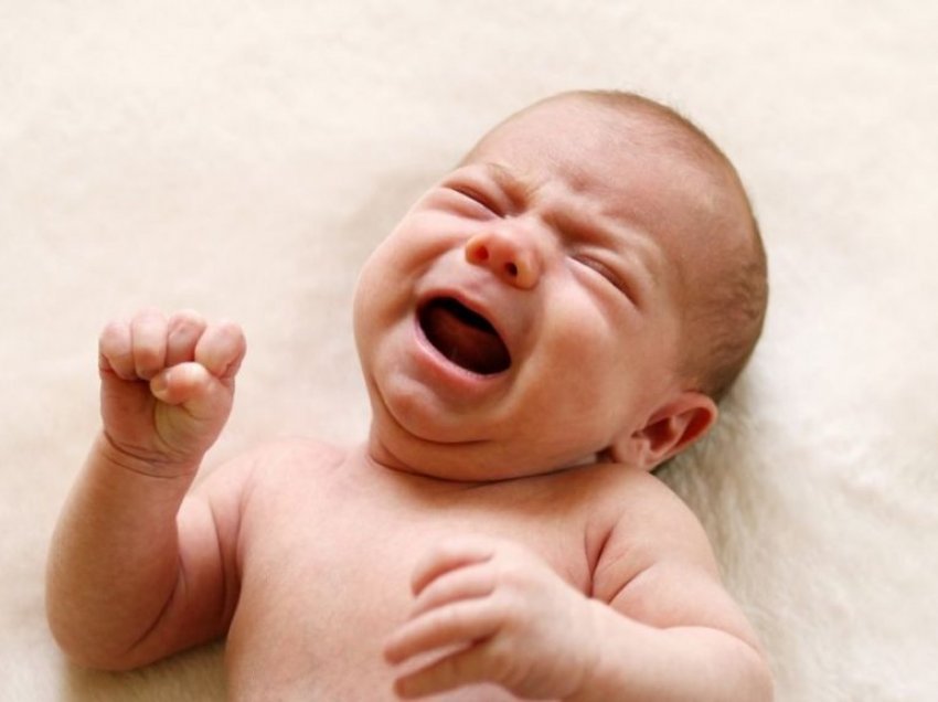 Si të dalloni a ka foshnja juaj infeksion veshi