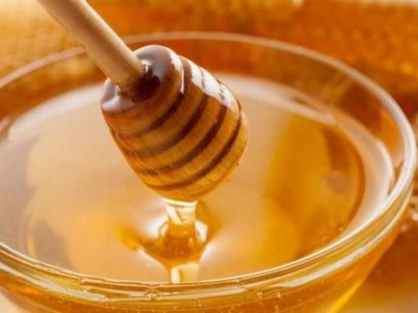 Ja çfarë i ndodh organizmit nëse konsumoni një lugë mjaltë herët në mëngjes