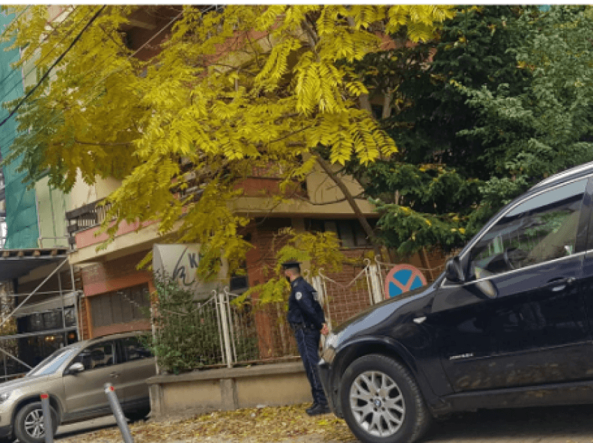 Inspektorati ndërpreu punimet në banesën e gruas së Kadri Veselit 