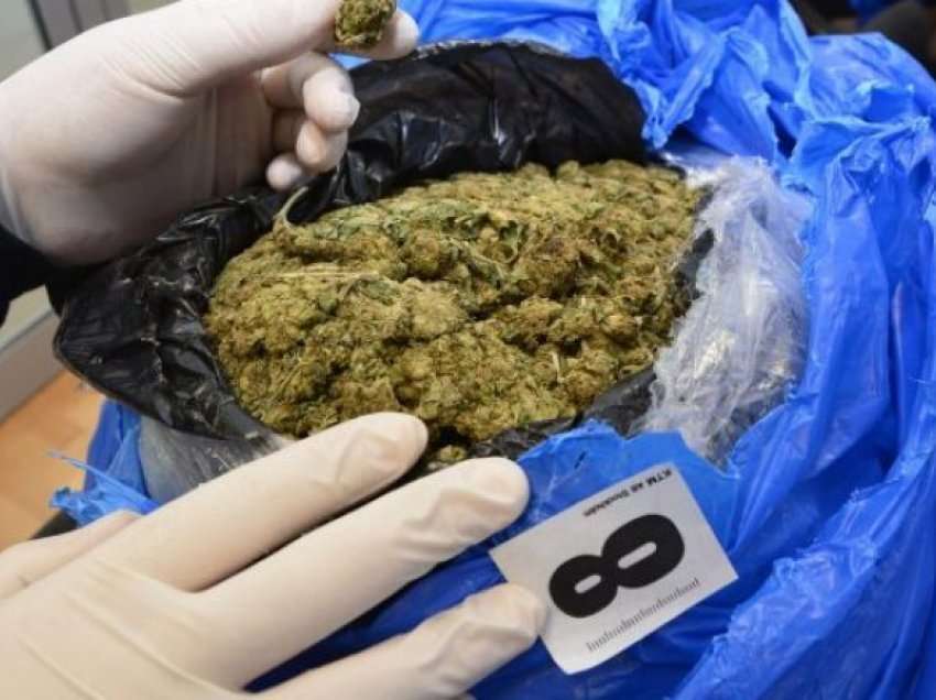 Policia konfiskon 28 kilogramë marihuanë në Vërmicë