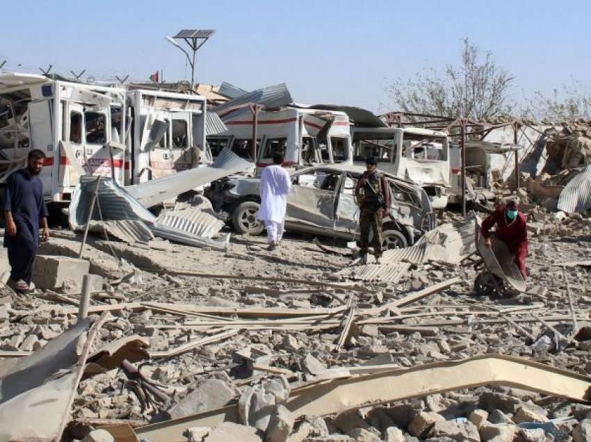 Dhjetëra persona të vrarë në një sulm me makinë-bombë në Afganistan