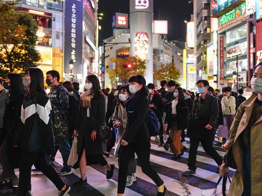 Pandemia e covid shton vetëvrasjet në Japoni