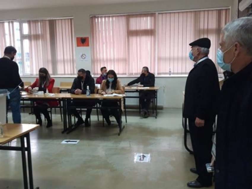​Votimi në Podujevë me masat anti-covid