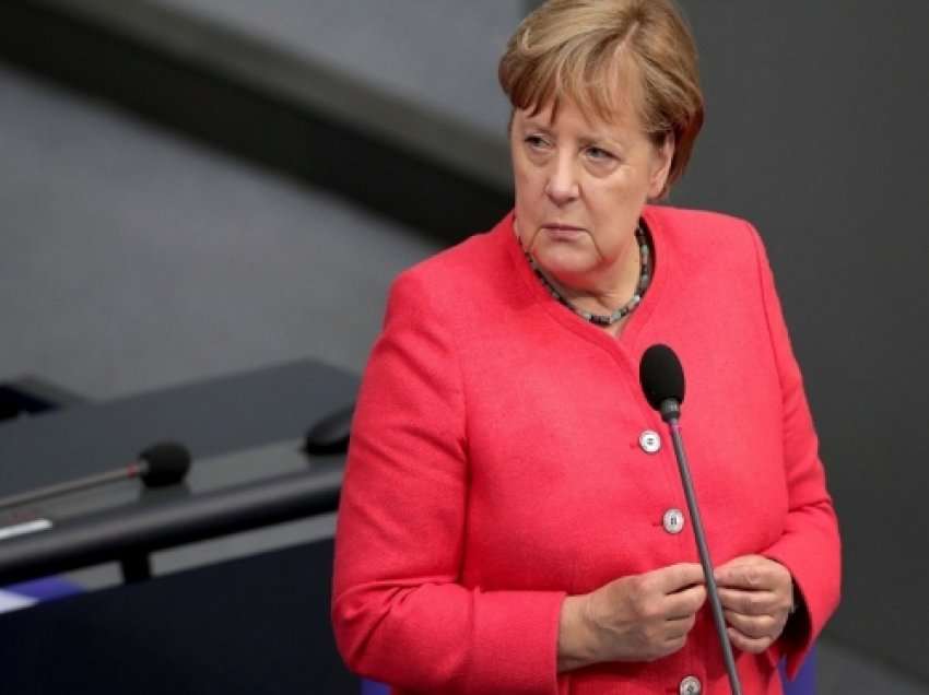 ​Merkel: S’mund ta premtoj hapjen e negociatave me Shqipërinë