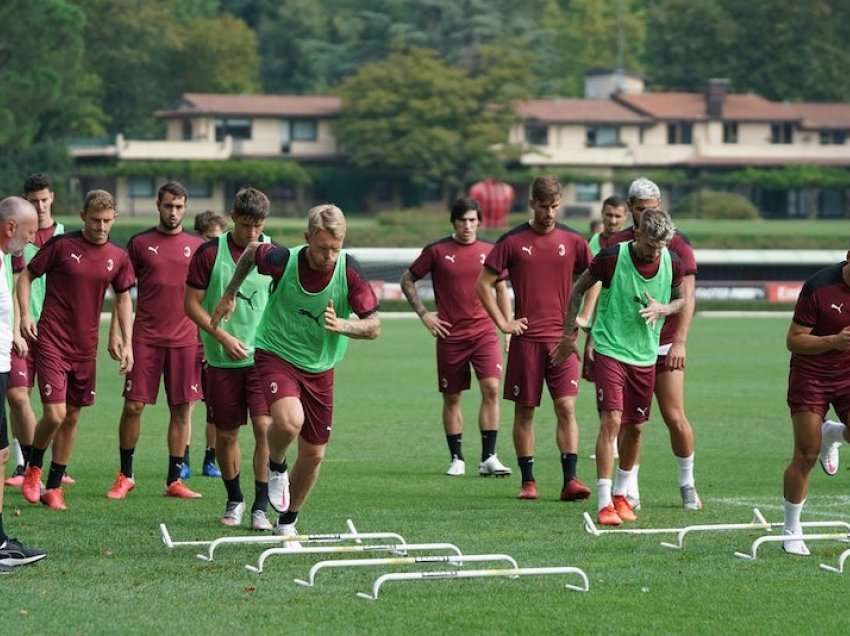 Lojtarët e Milanit u stërvitën, pavarësisht se kishin ditë pushimi