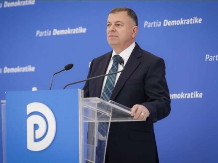 PD kërkon dorëheqjen e ministres Xhaçka: Përdori 22 herë për 2 muaj helikopterin ushtarak për fushatë