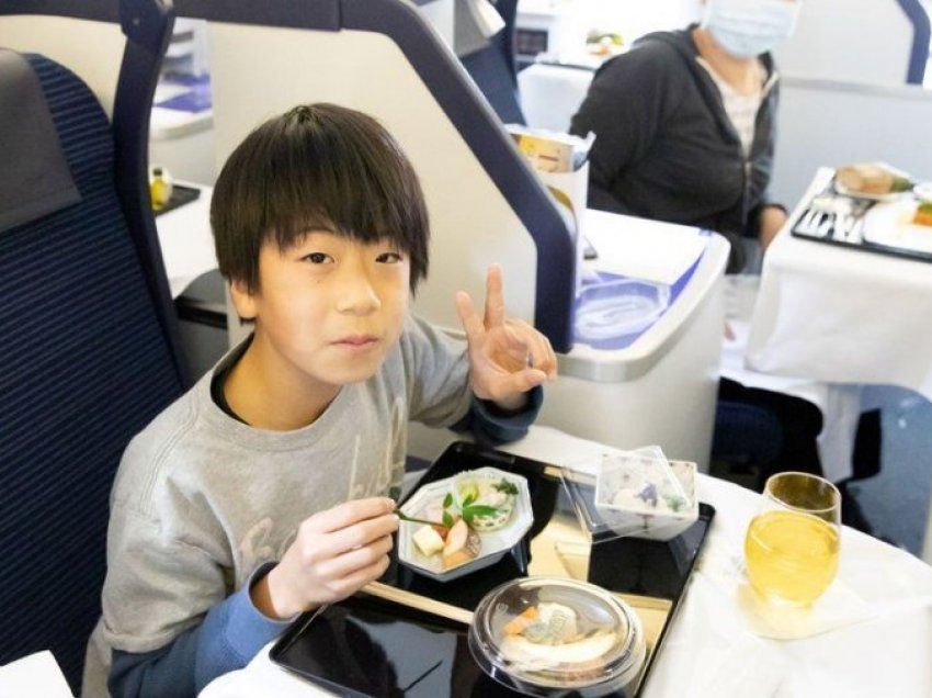 Darka në aeroplan të parkuar, që kushton 540 dollarë, po bën bujë në Japoni