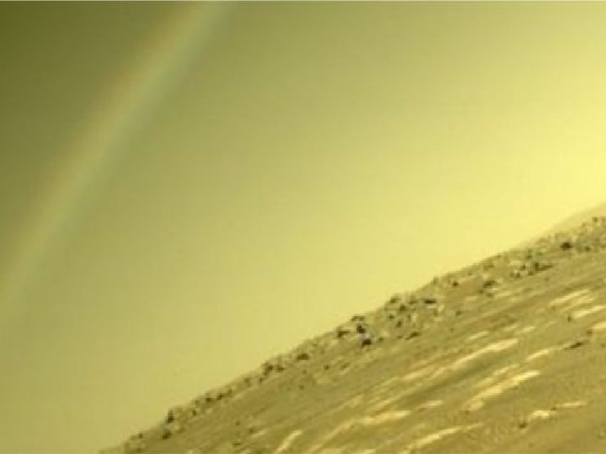 Shfaqet ylberi në Mars