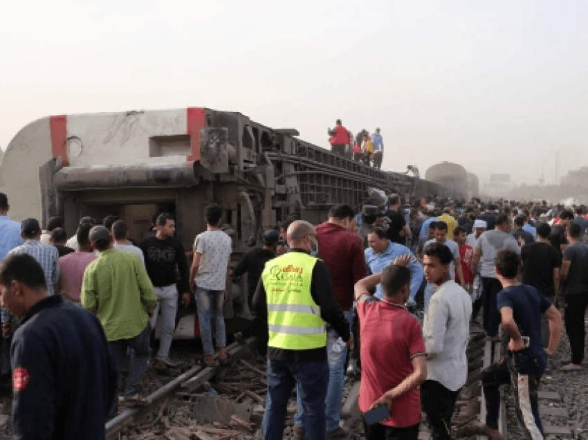 11 të vdekur, 100 të plagosur numri i viktimave të aksidentit hekurudhor në Kairo