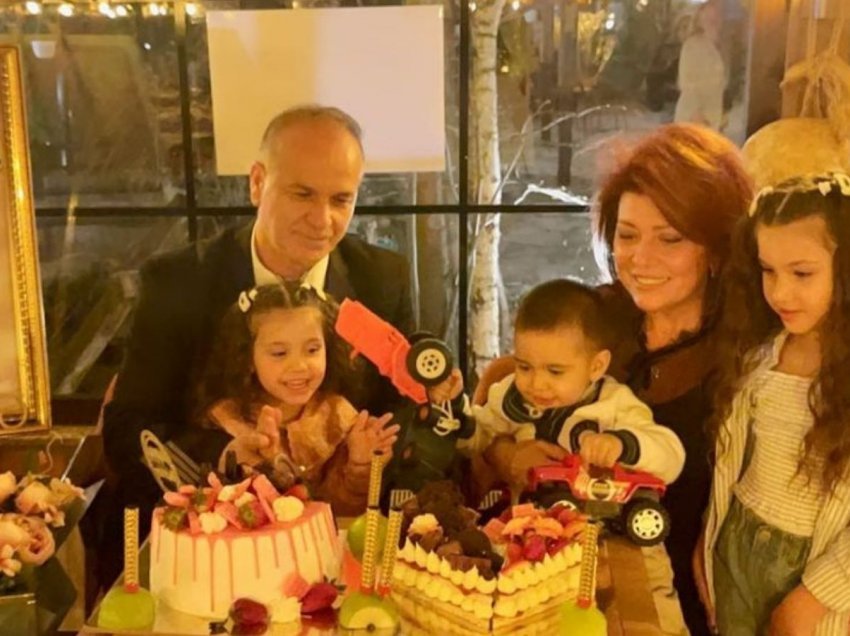 Elita Rudi iu festoi ditëlindjen prindërve, pamje nga festa