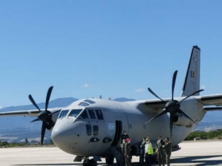Ka arritur në Maqedoninë e Veriut avioni zjarrfikës rumun