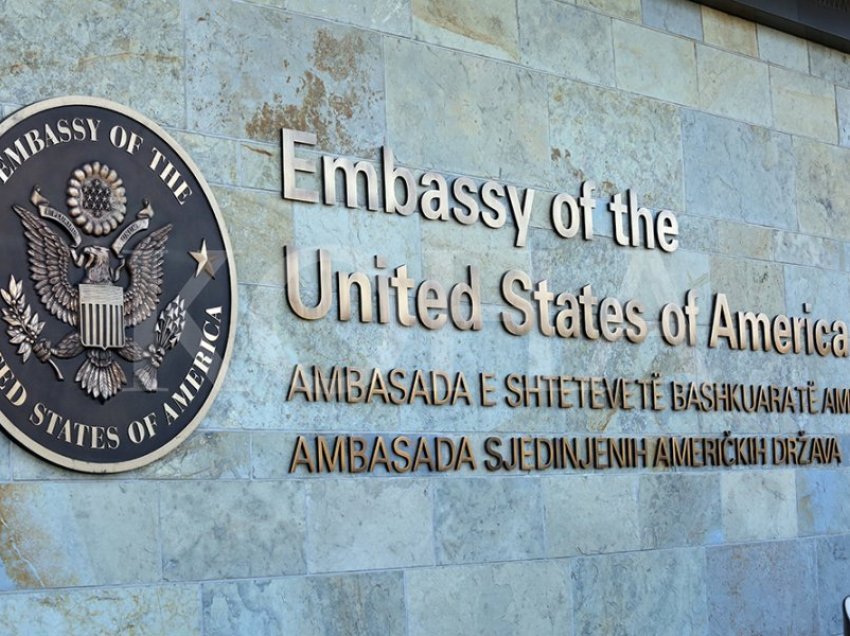 Ambasada amerikane në Kosovë bën thirrje për vaksinim