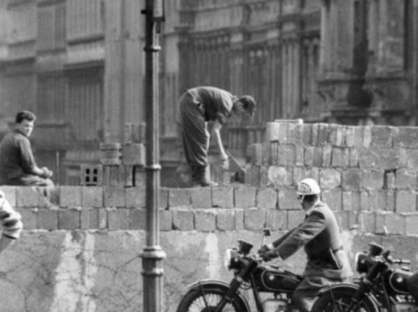​60 vjet më parë, një mur ndan Berlinin