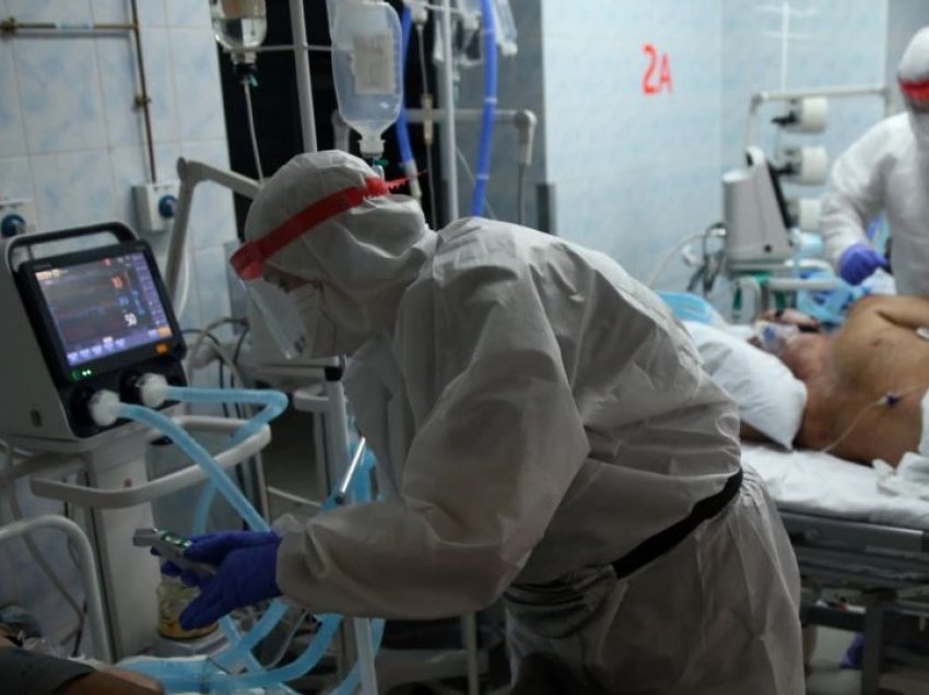 Mbi 800 viktima me koronavirus në Rusi