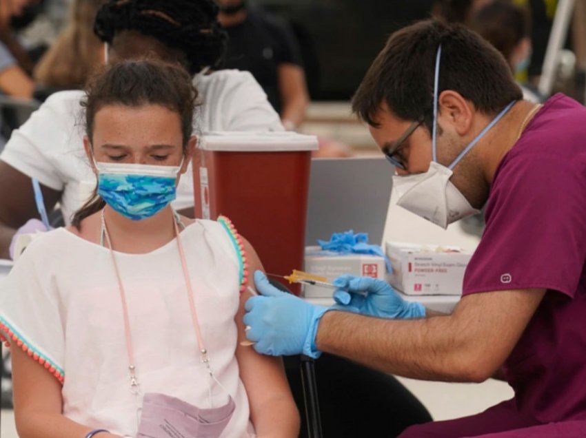 SHBA do të fillojnë të ofrojnë doza përforcuese të vaksinave kundër COVID-19 në shtator