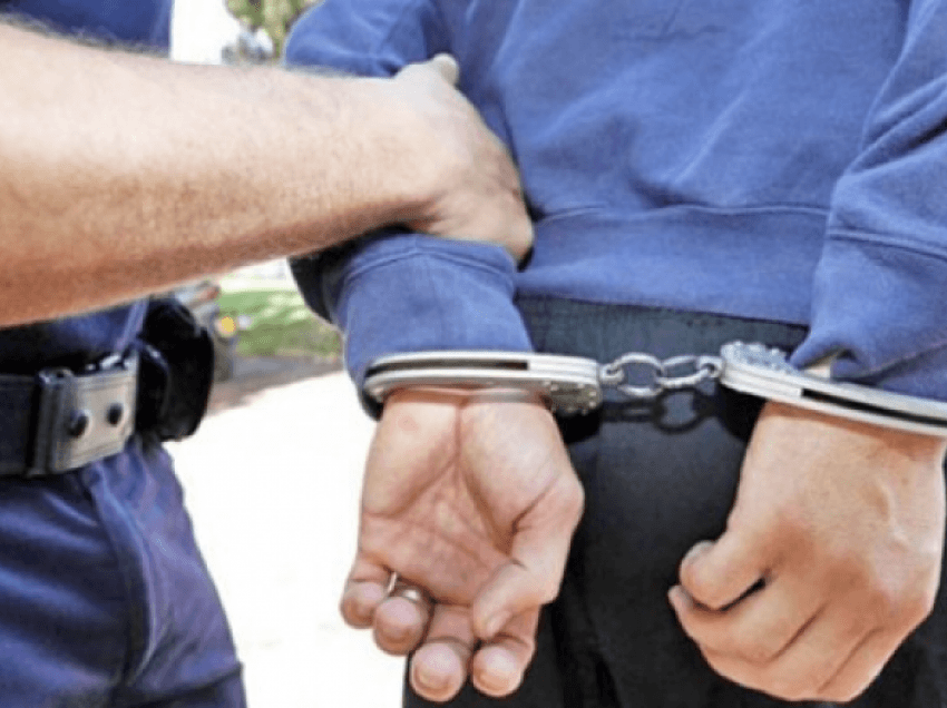 Voziste veturën e vjedhur, arrestohet shtetasi i huaj në Ferizaj