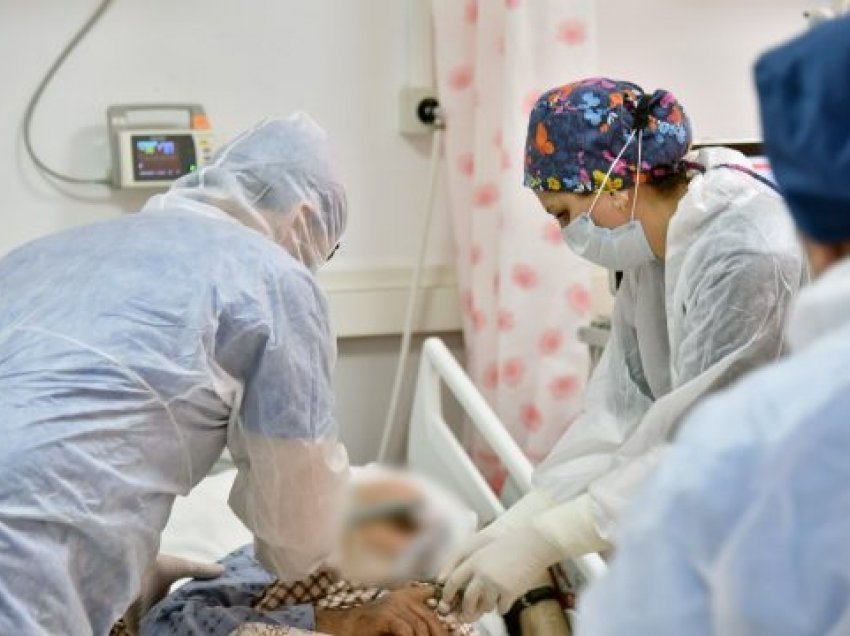 20 pacientë të vaksinuar janë të hospitalizuar nga COVID-19 në QKUK