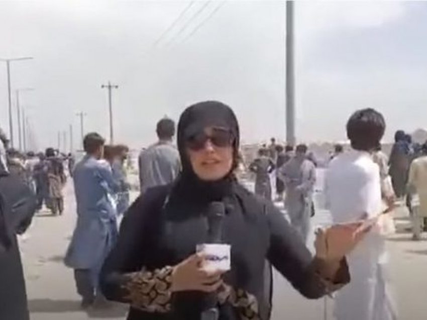 Plumbat i kalojnë mbi kokë/ Ja si vepron gazetarja në Kabul, derisa të tjerët ia mbathin