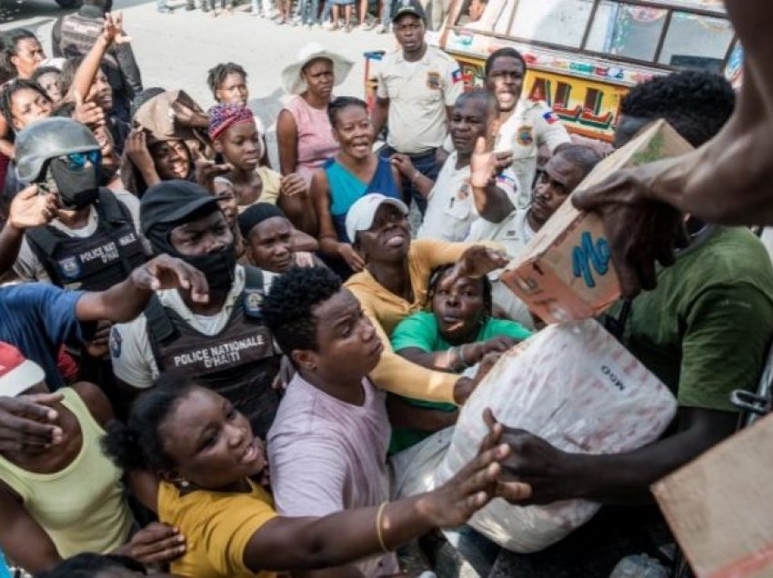 Tërmeti tragjik në Haiti/ Bandat rrëmbejnë kamionët e ndihmave teksa numri i të vdekurve shkon në mbi 2200