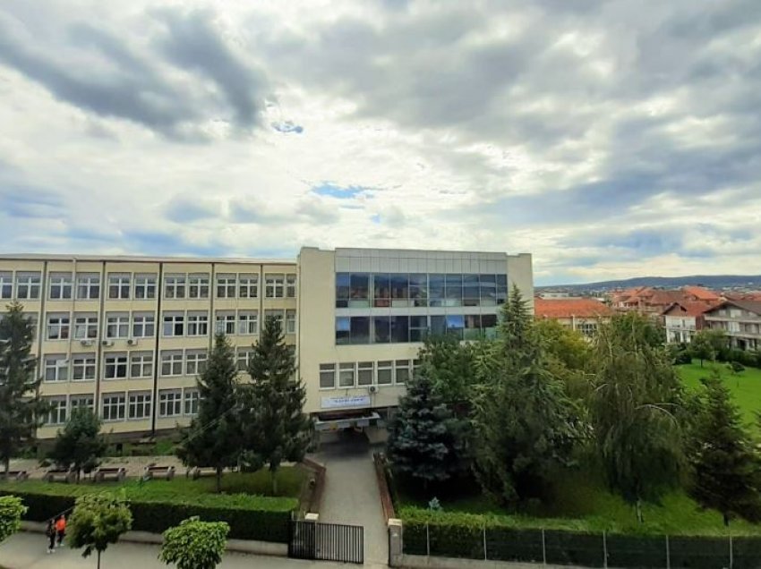 Universiteti Publik “Kadri Zeka” mbylli konkursin për pranimin e studentëve të rinj në vitin akademik 2021-2022