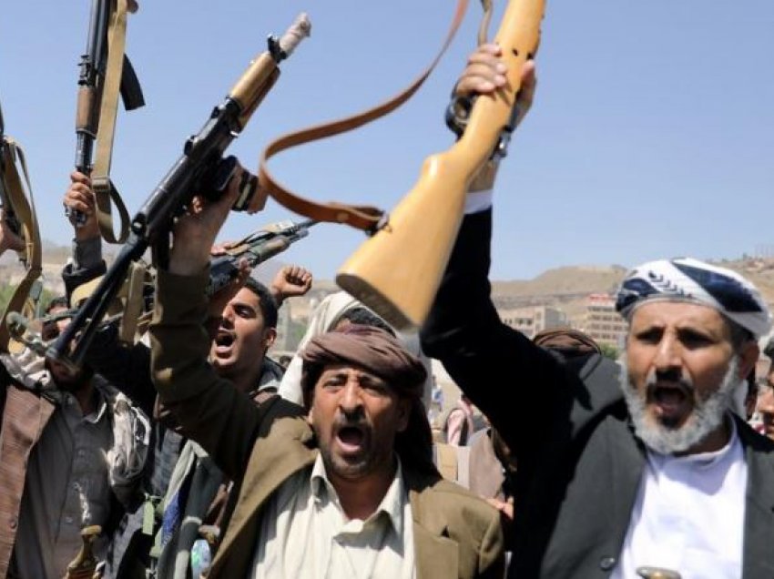 Të paktën 30 të vdekur nga një sulm në Jemen