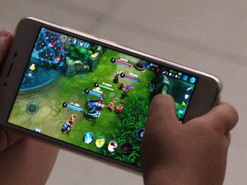 Kina e rreptë me fëmijët, mund të përdorin video lojërat vetëm gjatë fundjavës dhe festave