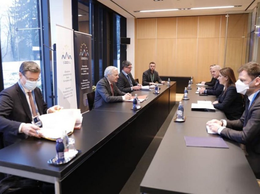 Sveçla e Haxhiu e njoftuan Reynders për progresin e arritur në Kosovë