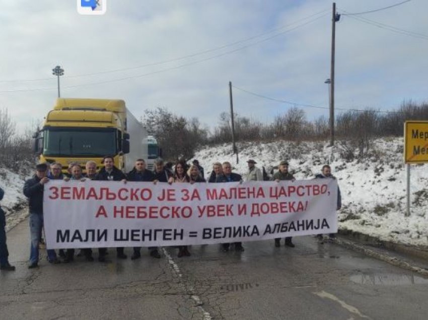 Serbët bllokojnë pikën kufitare në Merdare