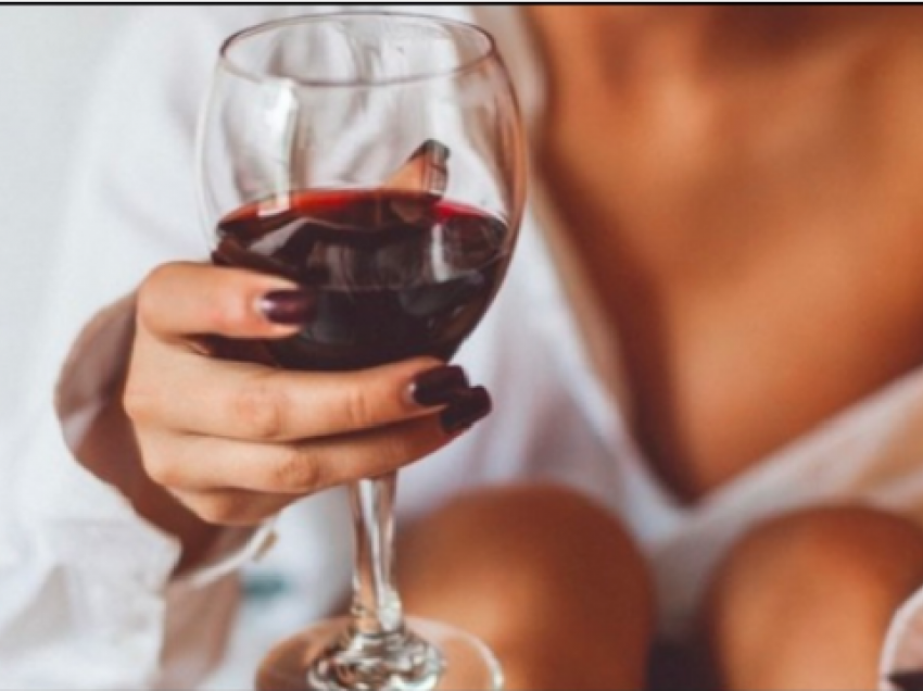 Një gotë verë parandalon rrezikun nga tromboza