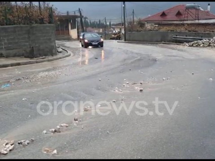 Rinisin shirat e dimrit/ Reshje intensive në jug, problemet e para në Gjirokastër