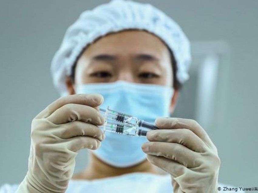 Kina dhuron 10 milionë vaksina për COVAX, pjesë e saj edhe Shqipëria