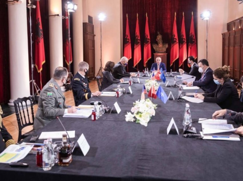 VOA: Stërvitja “Defender Europe 2021”, Gjenerali amerikan Jarrard në Tiranë