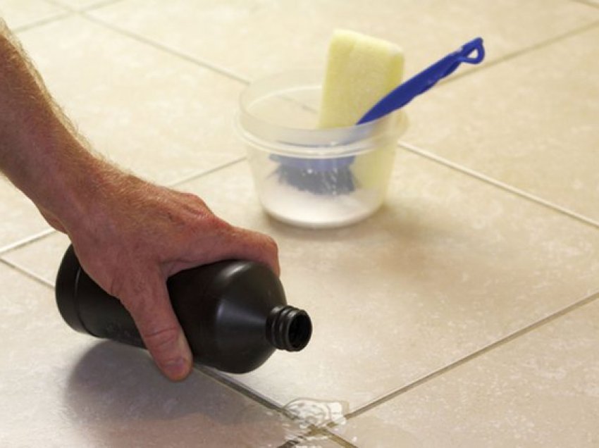 Mjafton një pikë dhe do të shpëtoni nga çdo vështirësi gjatë pastrimit, ja pse duhet të keni ujë të oksigjenuar në shtëpi