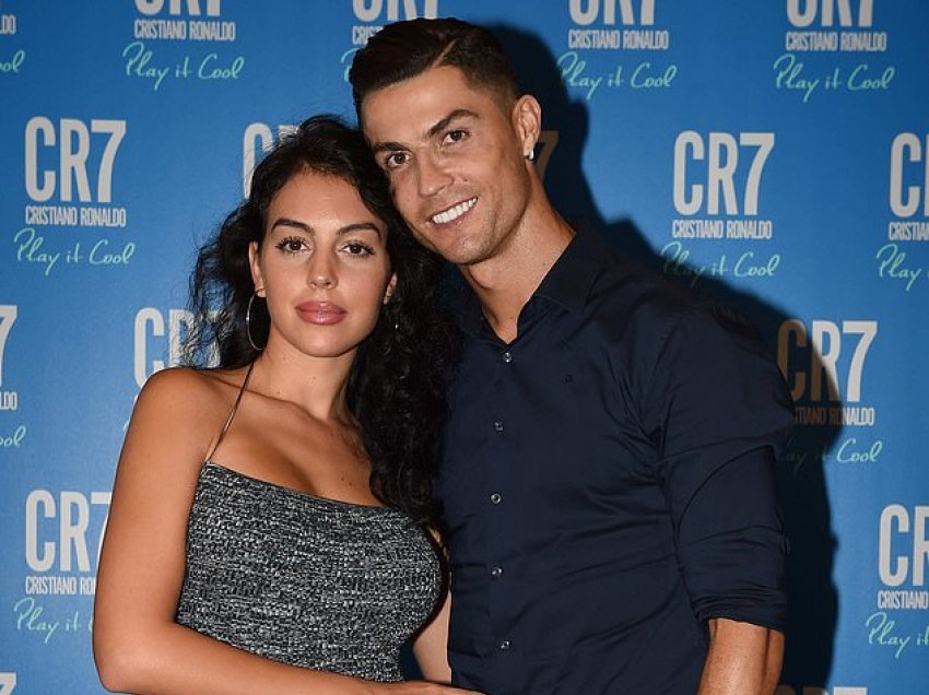 Cristiano Ronaldo dhe Georgina ndihmojnë me pagesa trajtimin e kancerit për shtatë vjeçarin