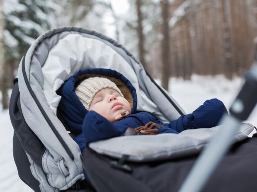 Pse në vendet e ftohta fëmijët flenë në natyrë?!