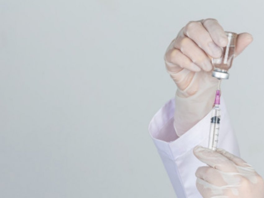 Numërimi mbrapsht drejt “katastrofës”: Brenda luftës së Evropës për vaksinat anti-Covid