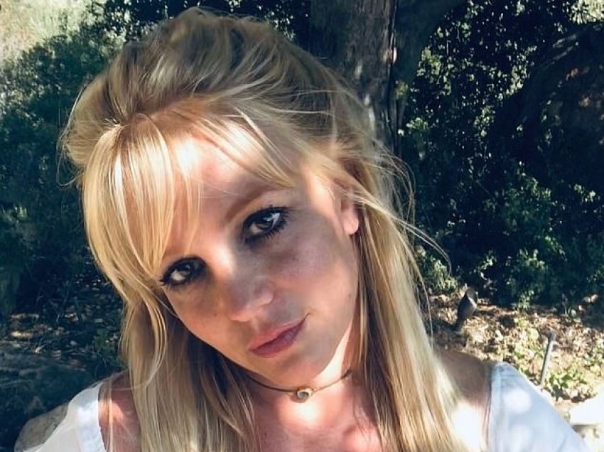 Vendos gjykata, babai i Britney Spears humbet përpjekjen për kujdestarinë e plotë mbi karrierën dhe jetën e vajzës së tij